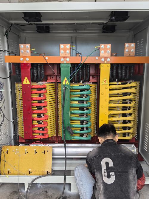 工业炉工厂光伏发电转设备用电380v变660v变压器 1600kva